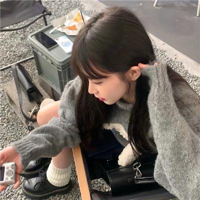 女孩，四绎